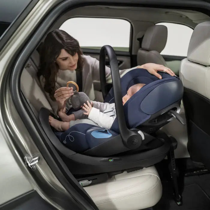 CYBEX Cloud G Lux SensorSafe Infant Car Seat - Lifestyle 1