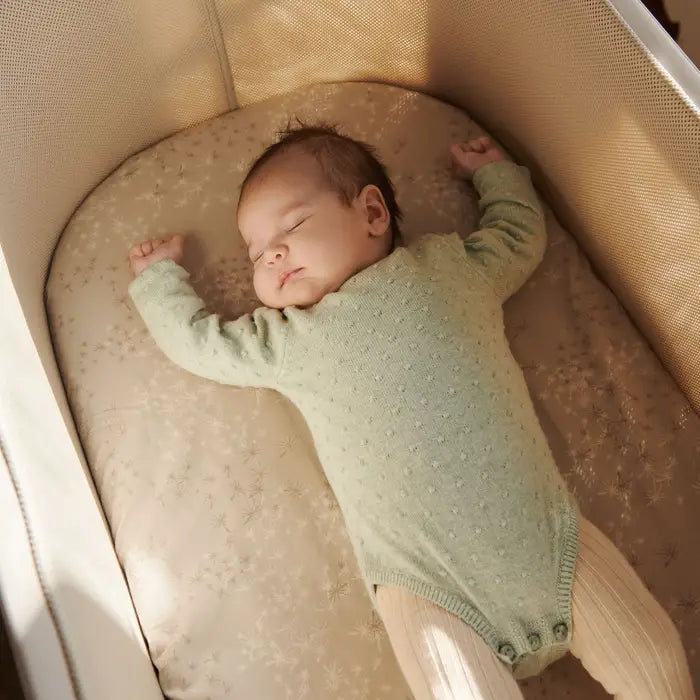 Stokke® Snoozi™ Bassinet - Lifestyle 3